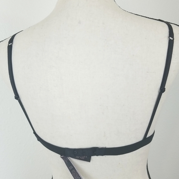 VICTORIA'S SECRET Black Bralette, size Small - Picture 3 of 6